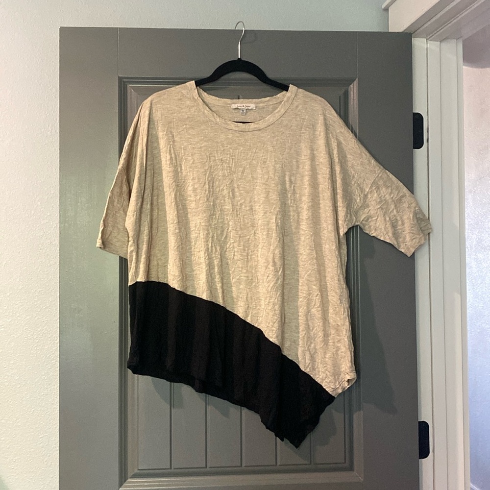 Black and tan top